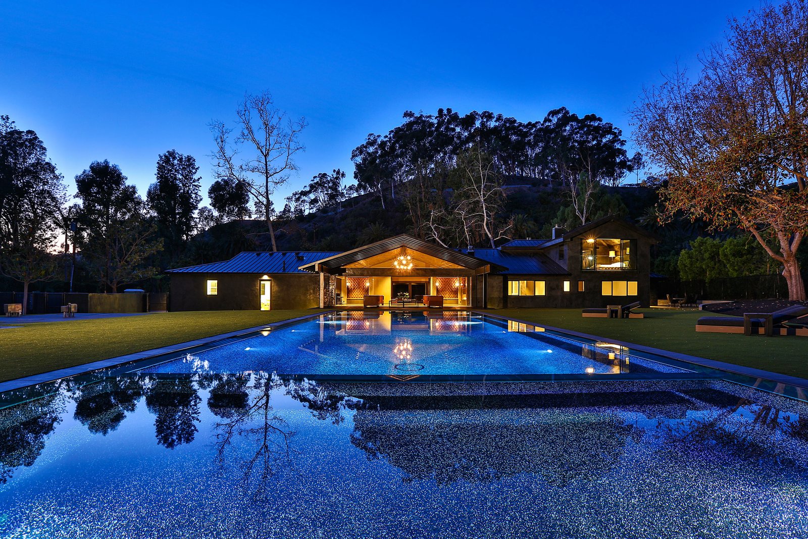 Photo 12 of 12 in Malibu Lake House by Design LA Dwell