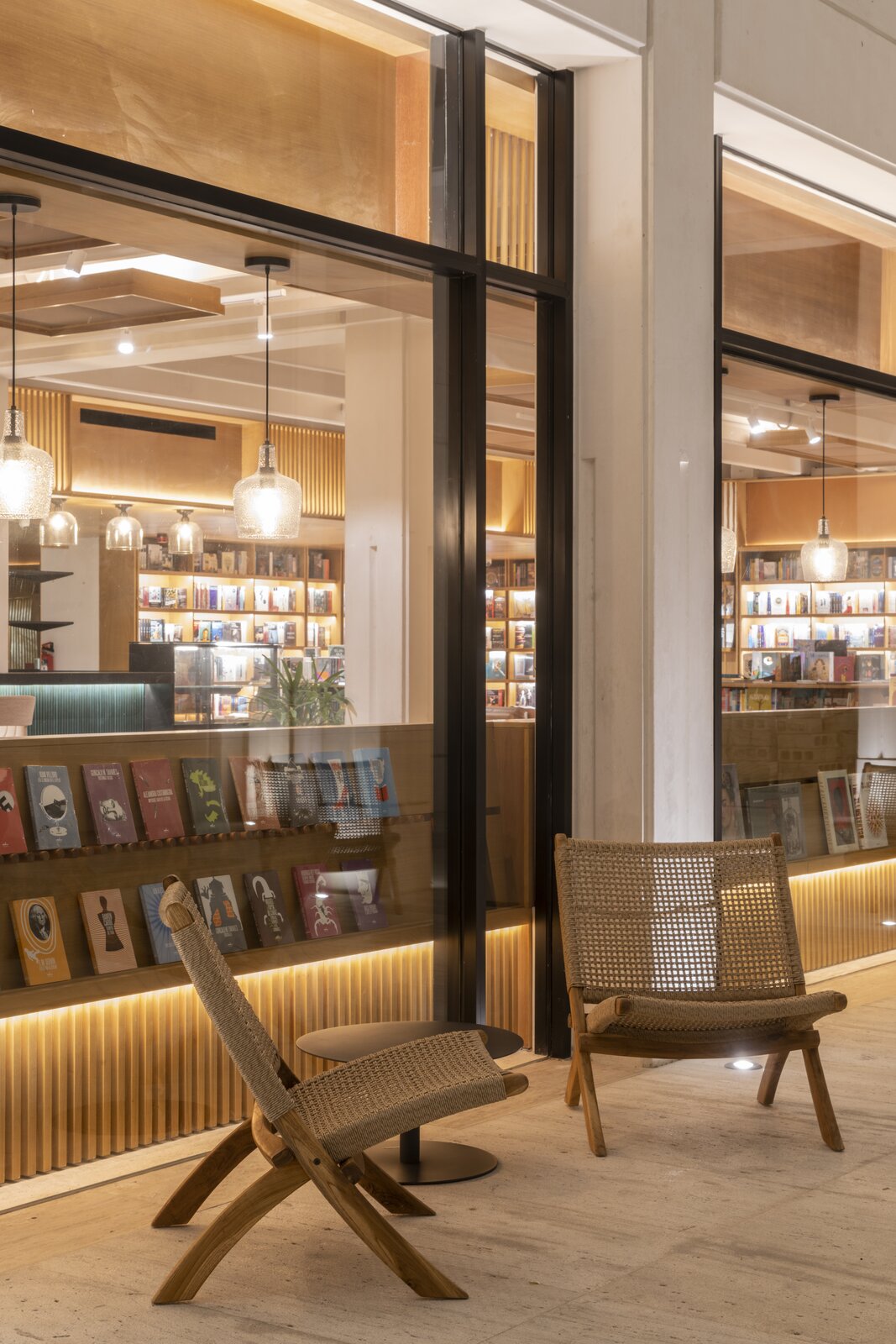 Photo 10 of 18 in AVELINO & MARIA / DOS ENCUENTROS by MATERIA - Dwell