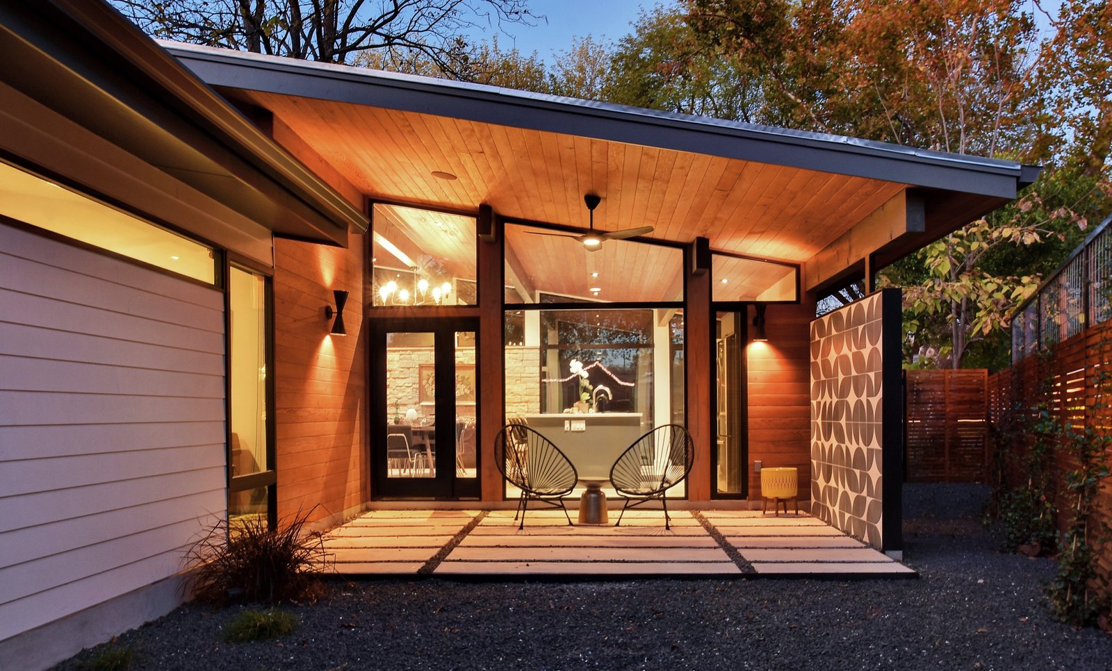 Photo 17 of 23 in ReOpen House by Matt Fajkus Architecture Dwell