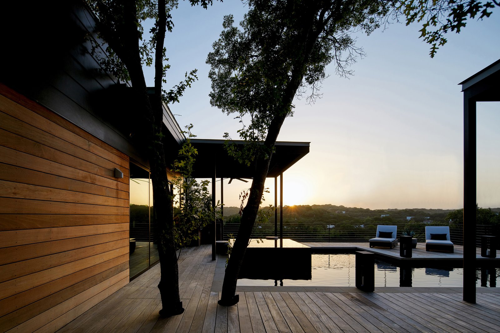 Via Media Residence by Matt Fajkus Architecture | Photo by Leonid Furmansky