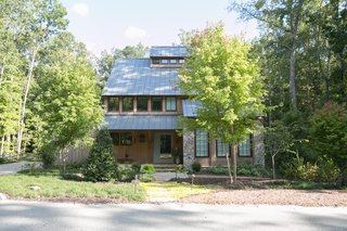 Single-family homes range in size and style in order to appeal to a variety of residents.