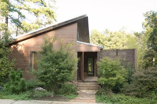 Modern homes with shed roofs and wood siding provide contemporary options in Serenbe.