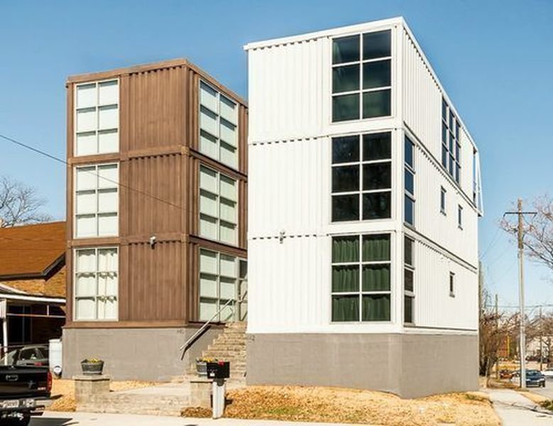 Photo 2 of 4 in 4 Innovative Prefab Homes in Dwell