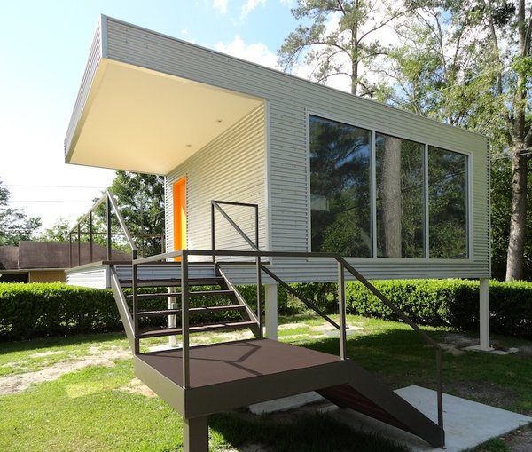 Designed by Phoenix-based ASUL—which stands for adaptable system for universal living—and CSCP Consult in Savannah, Georgia, this is not a full-fledged home but rather an accessory dwelling unit, known as an ADU. Its 16-foot by 20-foot interior is cozy and practical, inspired by the midcentury main house adjacent to the building, which is used as an office, library, and study. The ADU rests on 6-foot stilts to comply with FEMA flood zone requirements.