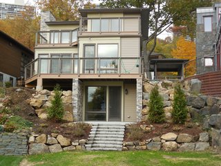 Signature Building Systems is a locally owned, custom modular home manufacturer that has more than 20 years of experience in home building, with over 4,500 homes built. Their manufacturing plant in Moosic, Pennsylvania, is their site of production of the modular units, where everything from precision framing tables and modern cutting equipment is used to create pre-fit sections, roof panels, and components on every home.