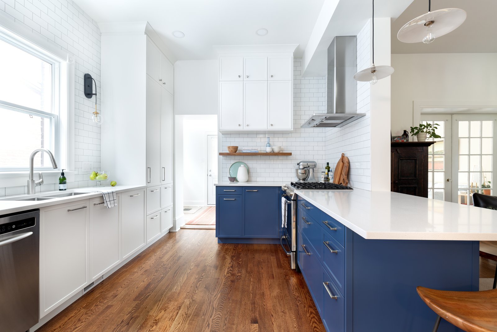 Cabinet Refacing to Create a Modern Kitchen