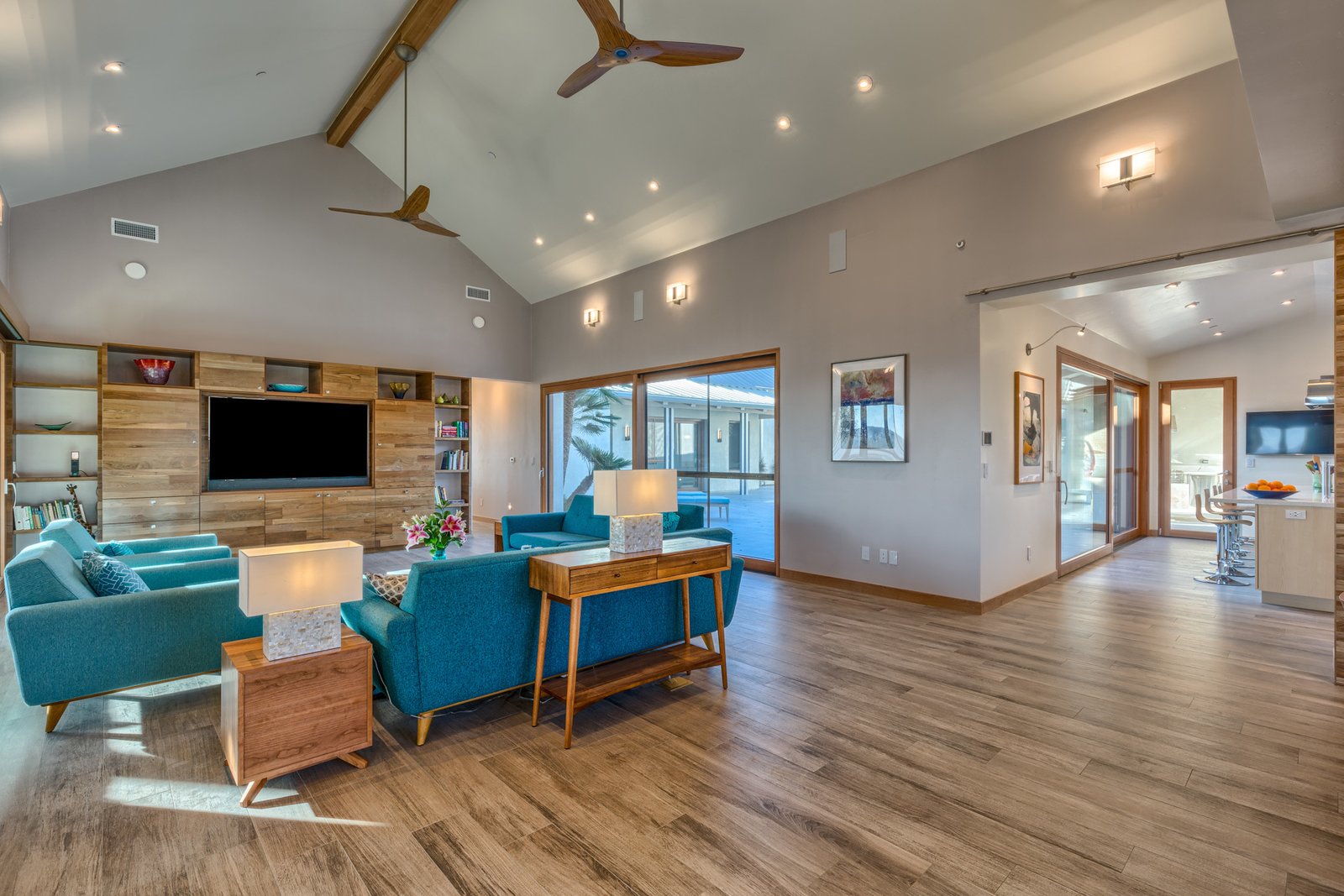 Photo 7 of 12 in Casa Aguila by Maureen Brennan Dwell