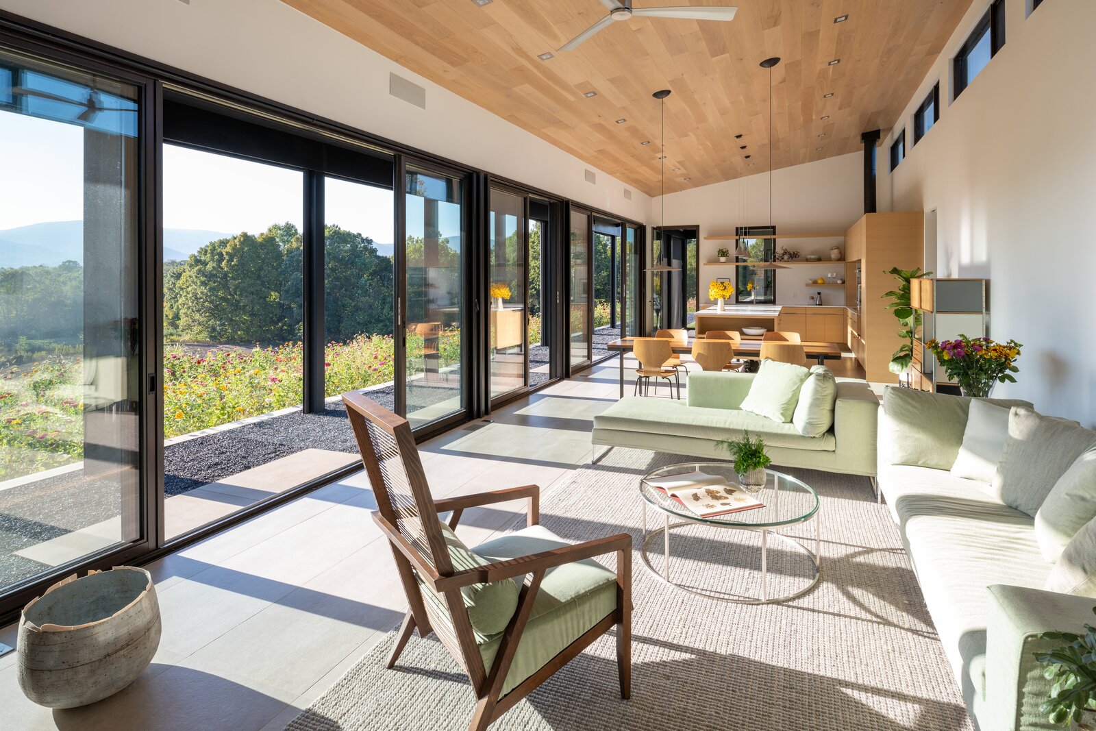 Photo 17 of 35 in Flint Hill by Gardner Architects LLC - Dwell