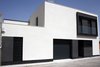 Modern home with Outdoor and Front Yard. Fachada principal de la vivienda. Photo of CASA FLORES