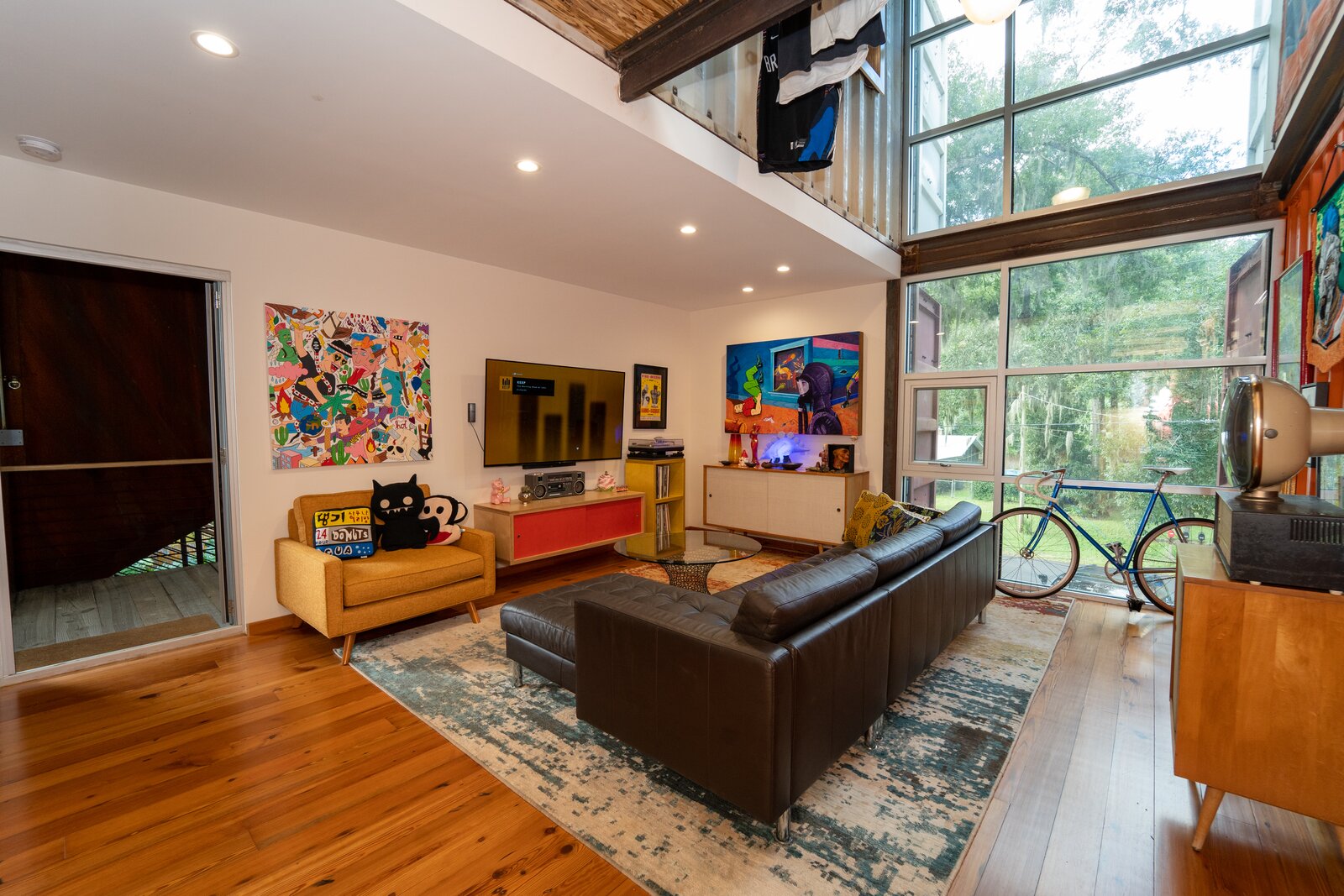 Photo 4 of 15 in Prince Road Container House by Rob DePiazza Dwell