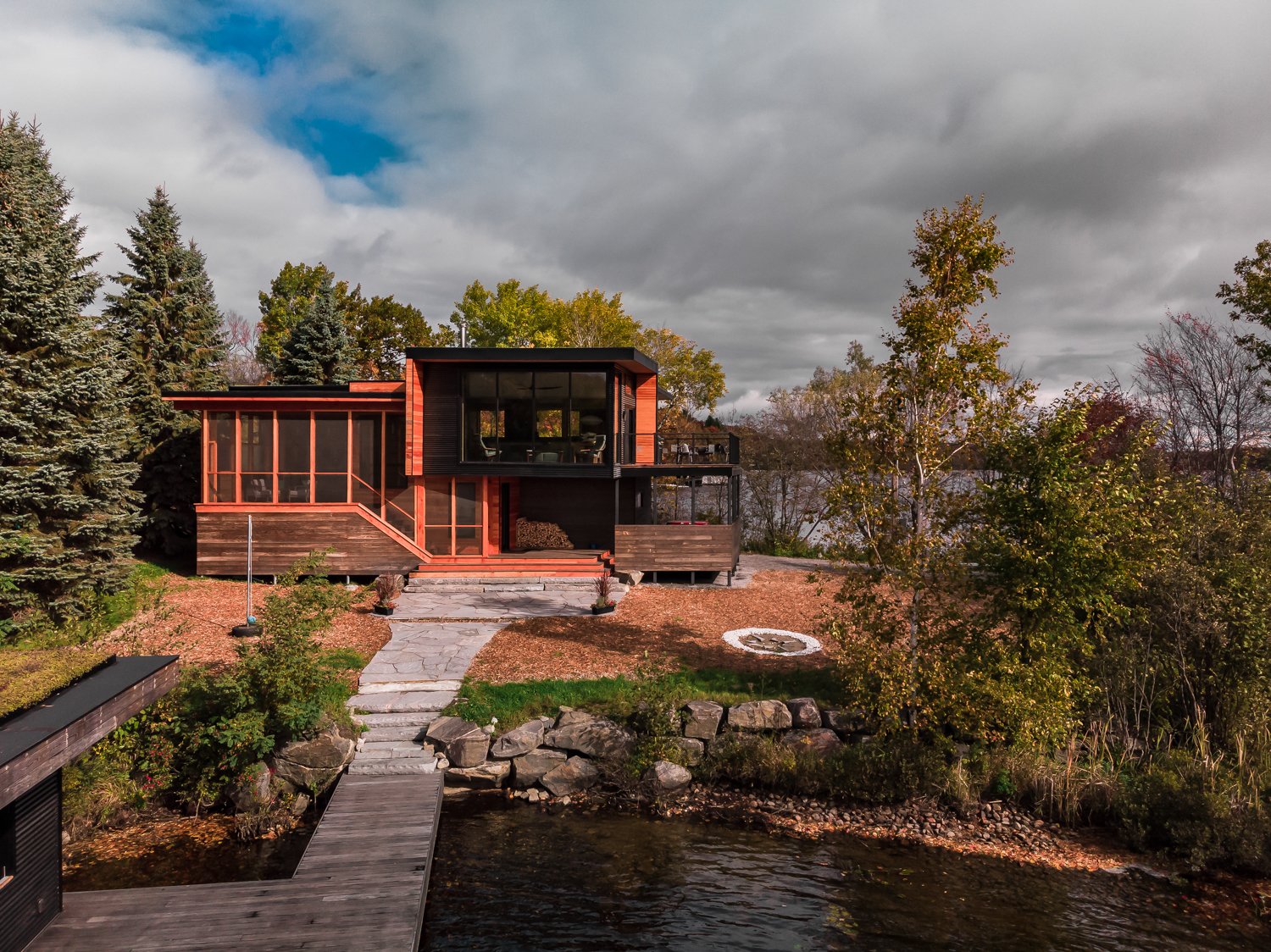 Photo 1 of 10 in A Hybrid Prefab in Ontario Drinks In its Lakeside