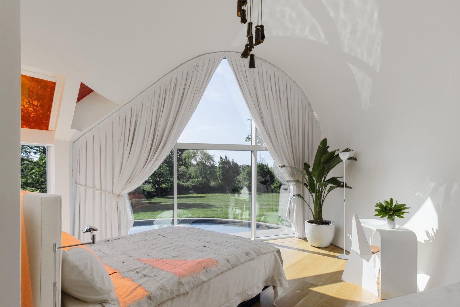 Photo 18 of 18 in Colored Skylights Help Tell Time in This Curvaceous ...