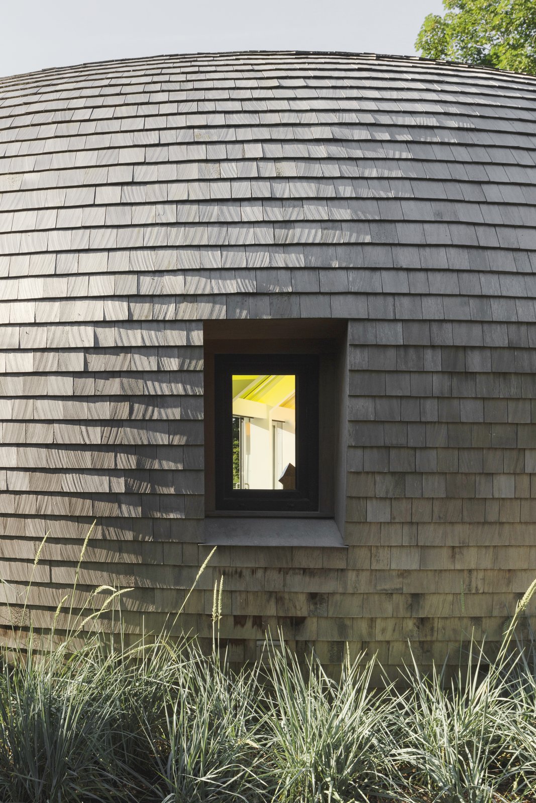 Photo 2 of 18 in Colored Skylights Help Tell Time in This Curvaceous ...