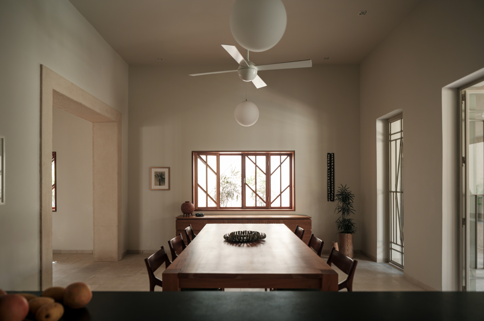 FMT Estudio designed the dining table to accommodate visiting friends and family.