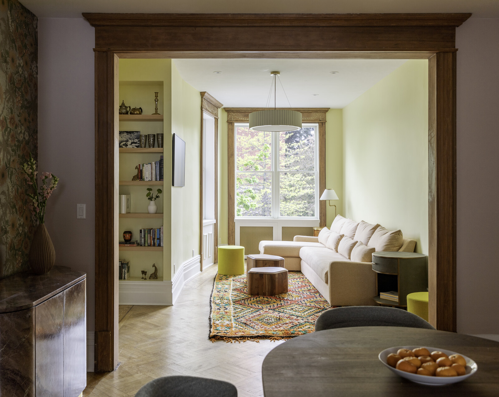 The room is painted "Provence Crème