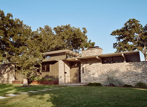 After purchasing the home in 2020, Chanel and Eric Tarlo worked with architect Scott Parks of Scott Parks Studio on a restoration.