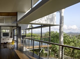 Breezeways and verandas provide external circulation between living spaces.