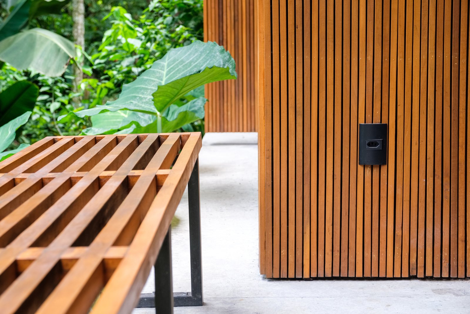 pittaarquitetura Un detalle de la pantalla de madera de la casa bioclimática.