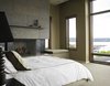 Modern home with Bedroom, Bed, Bench, and Carpet Floor. Mountain View Residence Photo 5 of Mountain View Residence