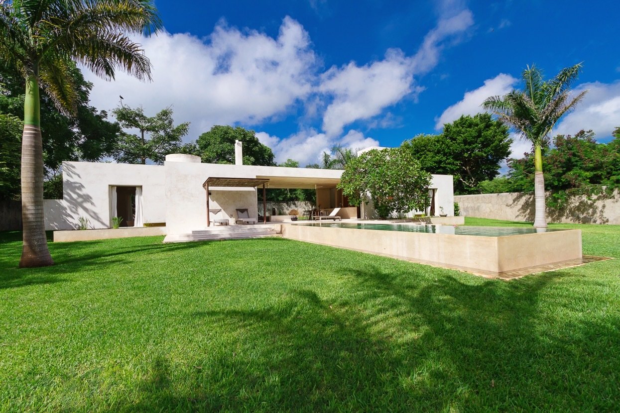 Photo 2 of 14 in Casa Sisal by Howard Berger Dwell