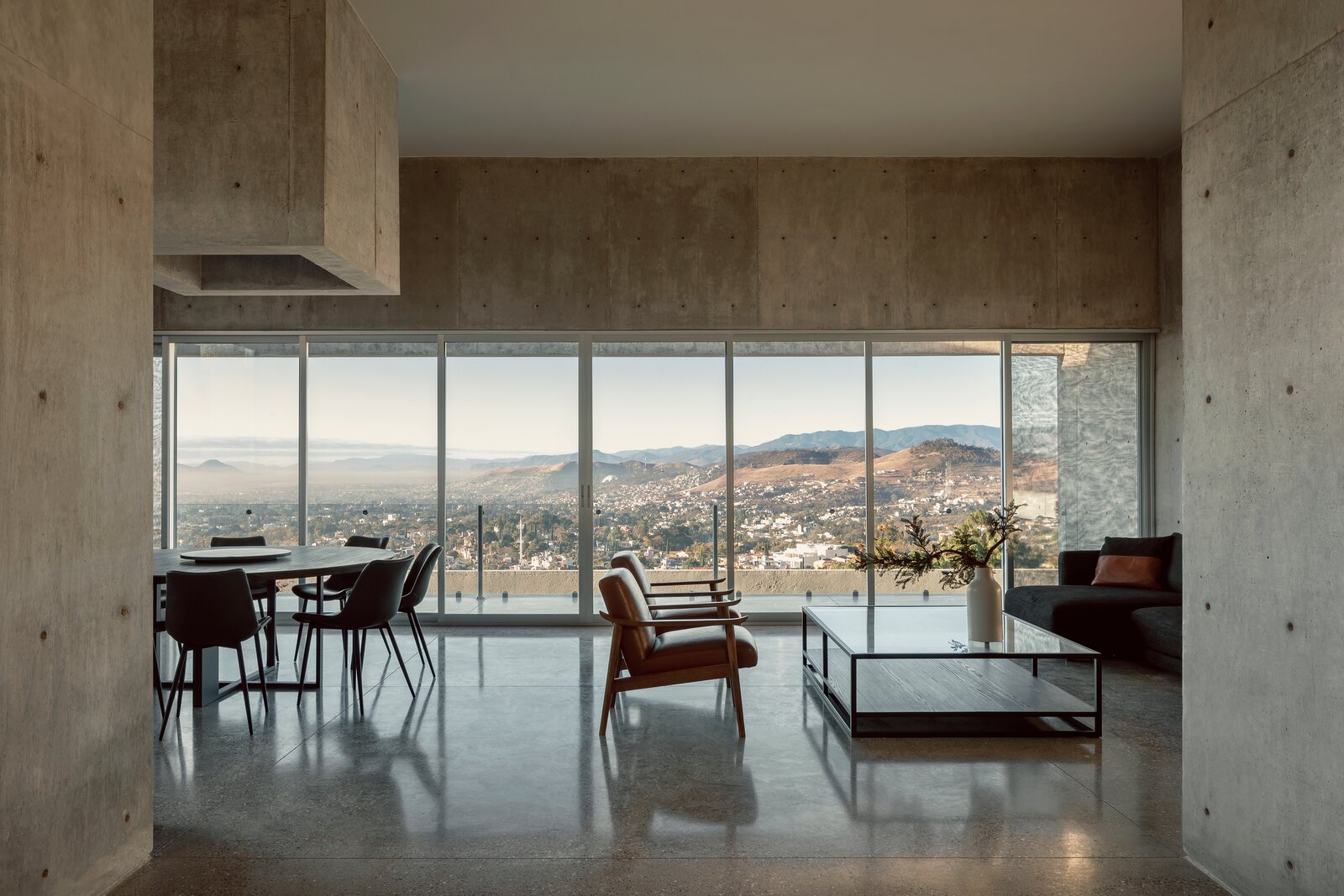 Photo 13 of 19 in DEL ALMA HOUSE by Espacio 18 Arquitectura Dwell