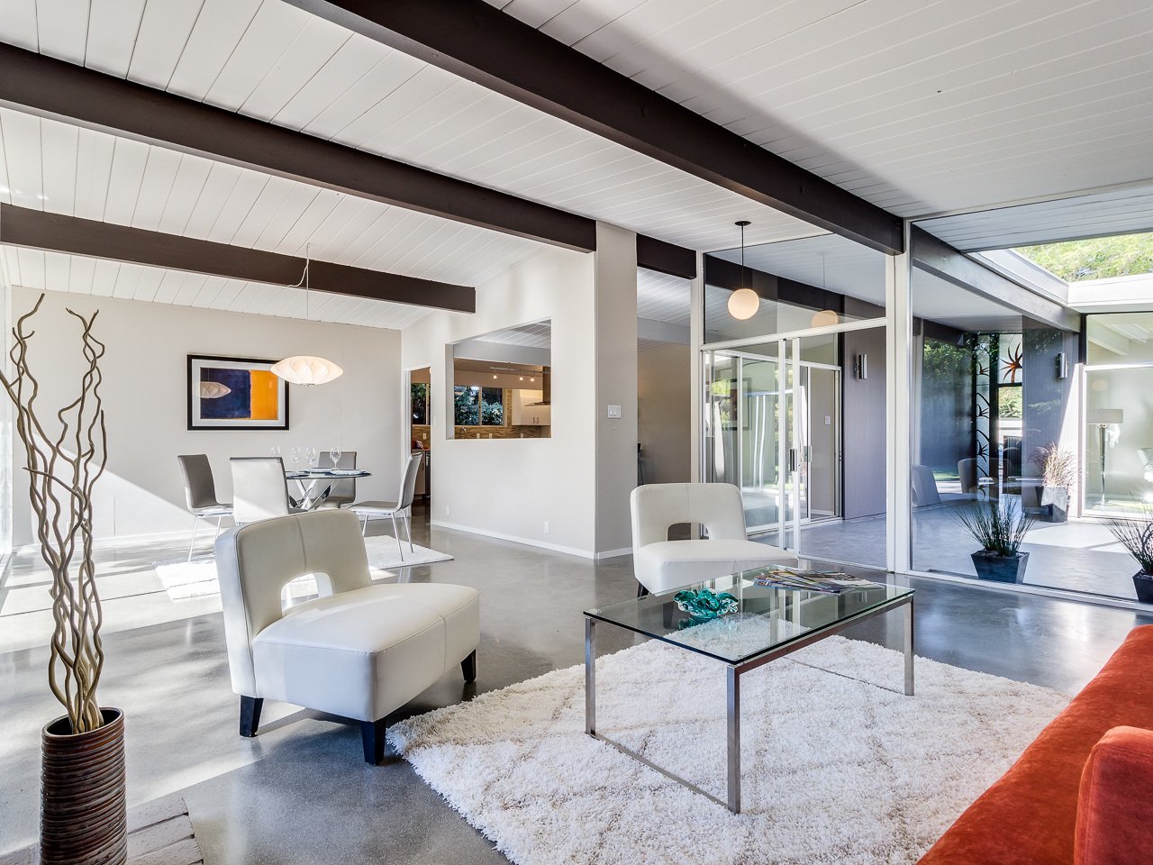 Photo 5 of 10 in Stunning Eichler Remodel by Larry Baltazor - Dwell