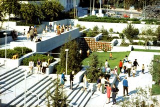 The Oakland Museum in California was one of Roche's first independent projects in his adopted country. 