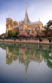 The light-filled glass spire would create "a new divine atmosphere from the narthex of two spans located between the towers," says Callebaut.