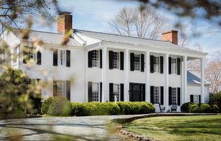 After a change of ownership, the historic inn was shut down temporarily for a cosmetic refresh by Blackberry Farm Design.