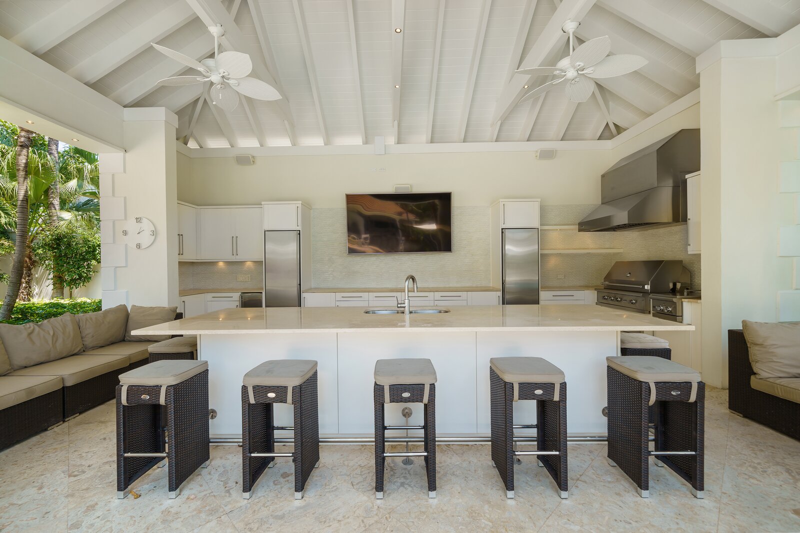 Photo 11 of 12 in Live the Resort Life All the Time With a Sprawling