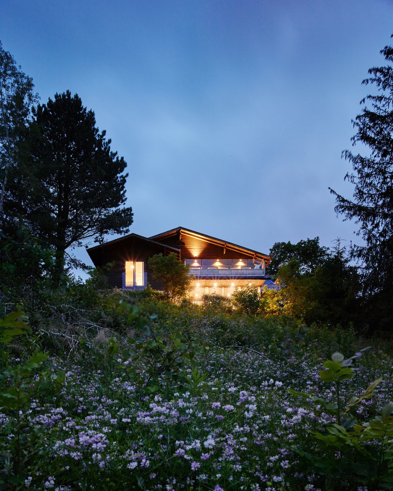 Hockley Valley Chalet Renovation (8 Photos) Dwell