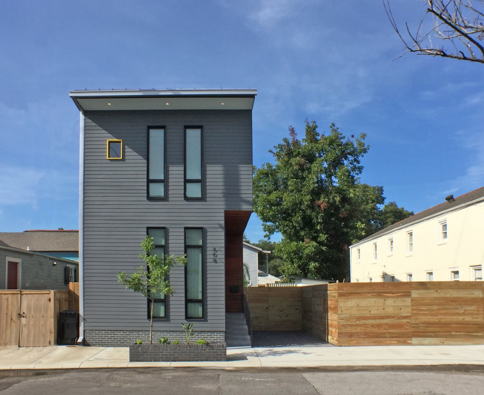 Photo 7 of 14 in The Gilmore House by Mary Gilmore Dwell