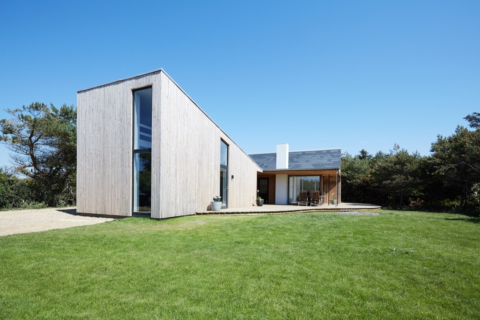Photo 1 of 14 in Revel in Scandinavian Design at This Seaside Holiday ... - Affordable Scandinavian Revel Gateway Design