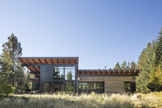 Completed for an approximate cost of $2,000,000, the modern, net-zero home features 3,835 square feet and is located in the heart of Suncadia’s master-planned community.