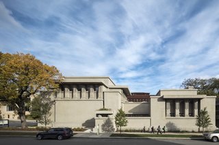 Considered Wright’s greatest public building in his Chicago years, the Oak Park Unity Temple (constructed 1906-1909) is a massive structure built entirely of reinforced concrete, which he deliberately left exposed in accordance with the architect’s philosophy of organic architecture.