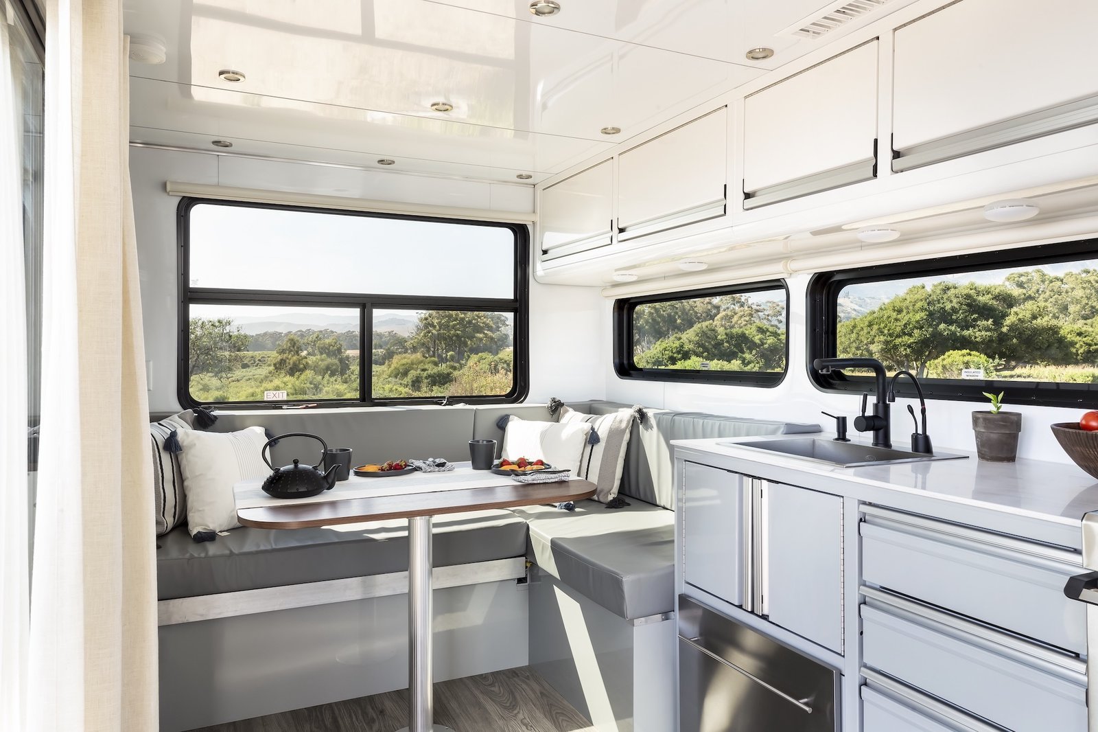 Beautiful view of Off-Grid Luxury Apartment Indoor Spaces