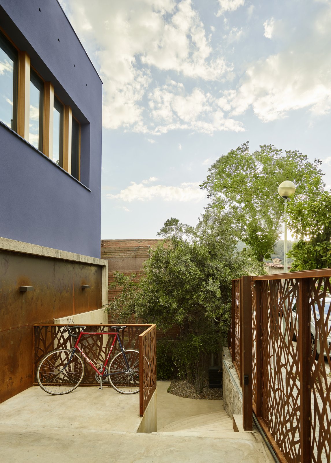 Photo 2 of 14 in Creueta House by ZEST architecture - Dwell