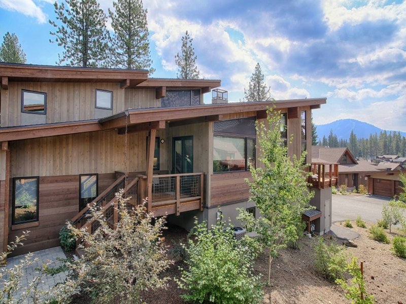 Schaffer's Mill Townhome (9 Photos) - Dwell