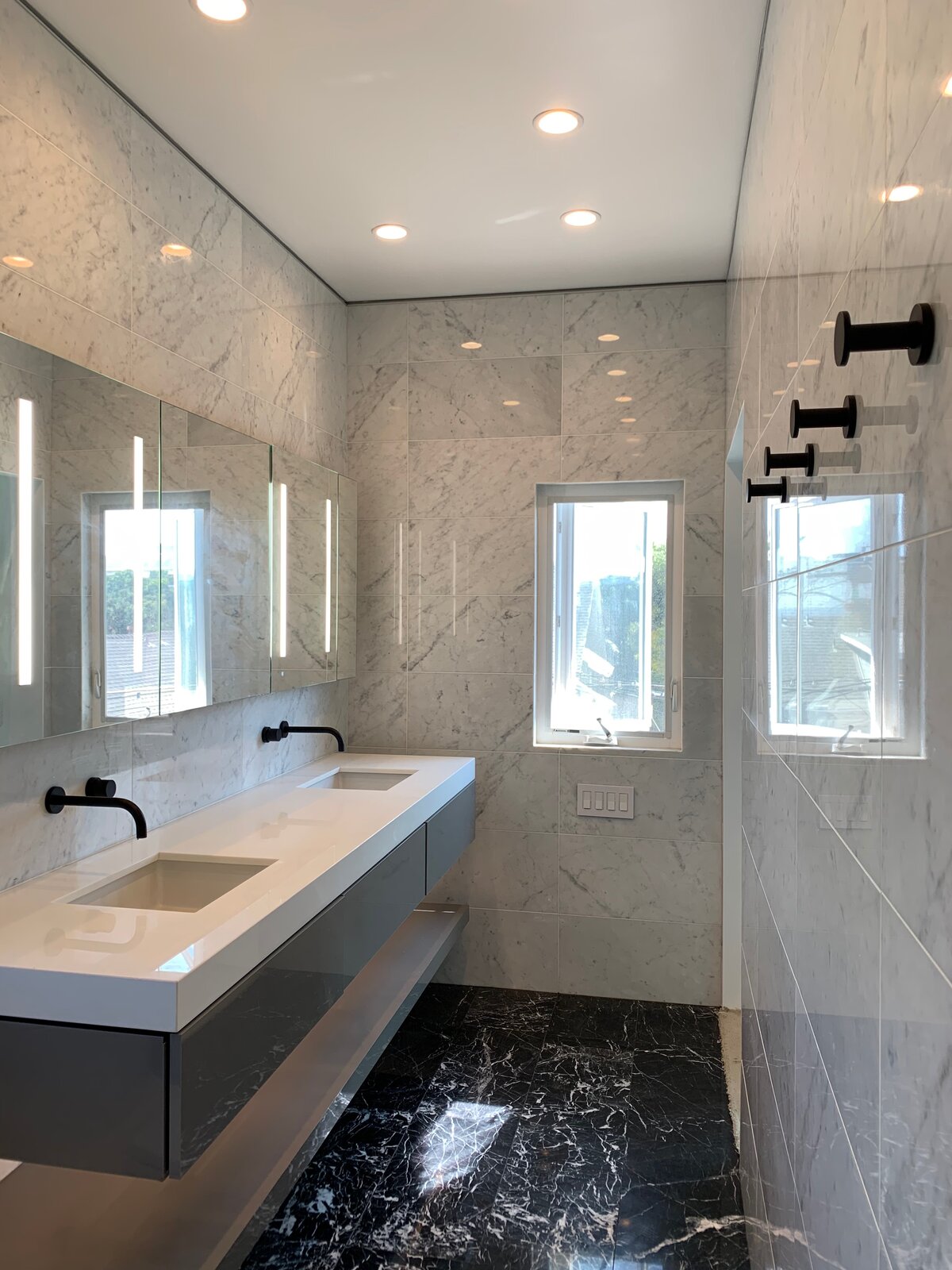 Photo 2 of 8 in Venice Beach Bathroom Remodel by George Patrick Elian ...