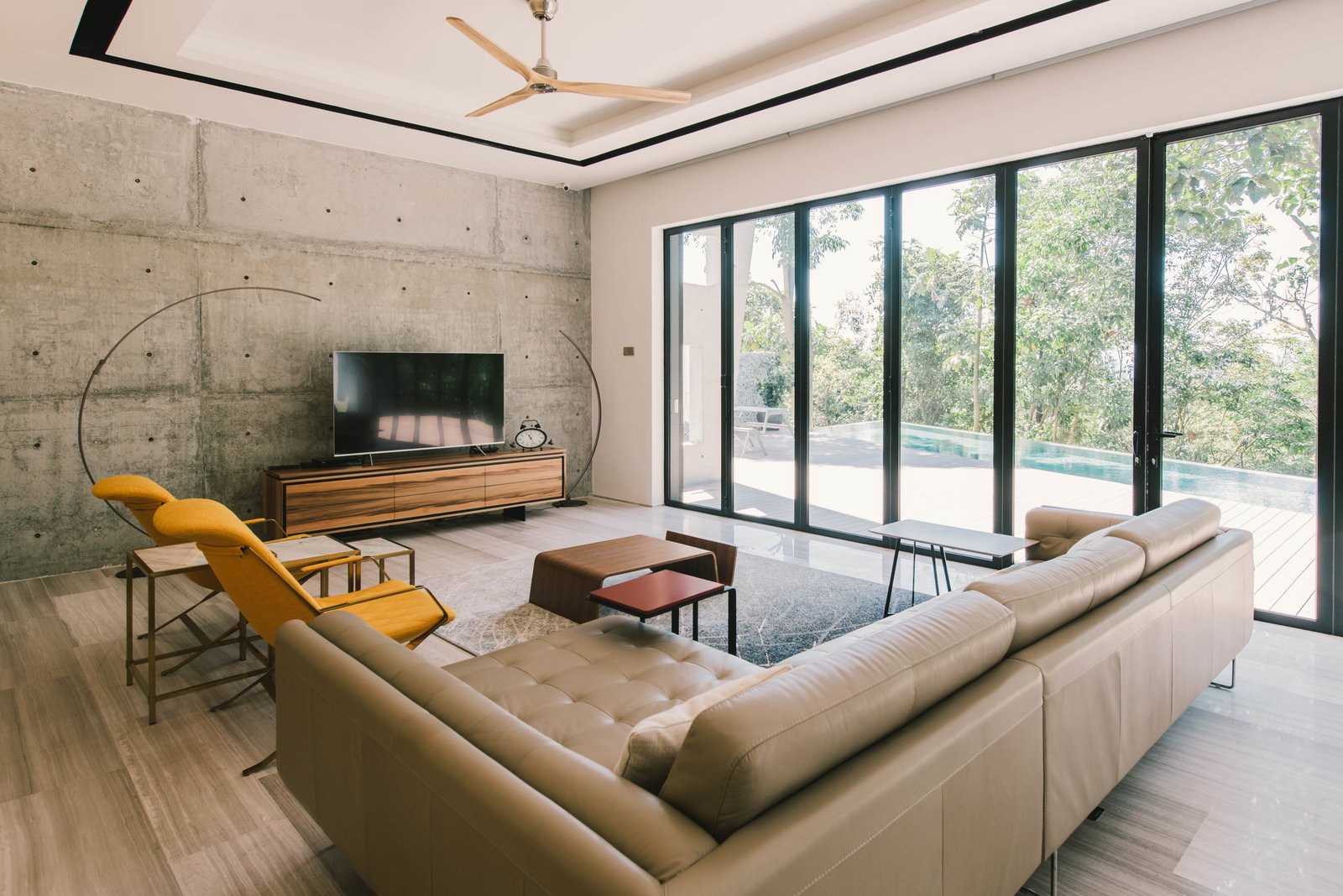 Photo 13 of 34 in The Window House by formzero - Dwell