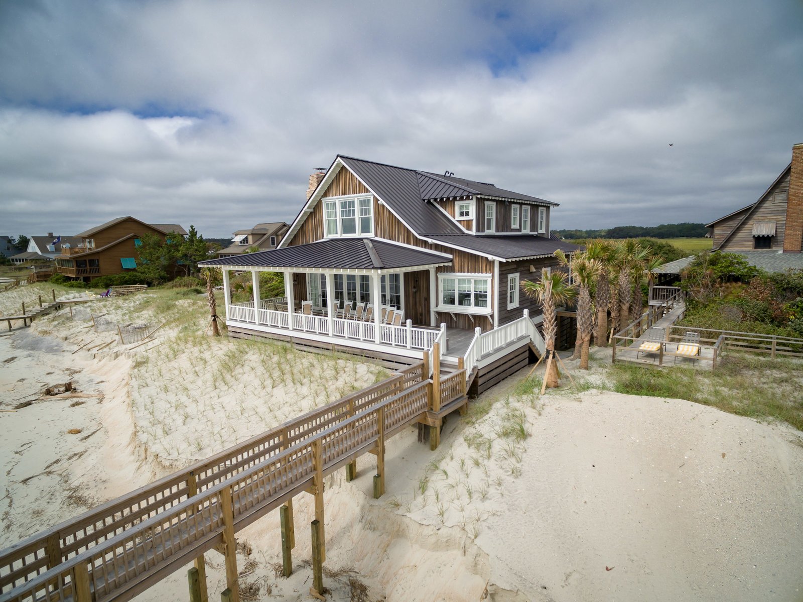 Photo 8 of 29 in Pawleys Island Beach Home by Gregory A Butler Dwell