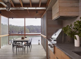 The Splinter Creek model house is a modern rendition of the classic dogtrot. Its materials were inspired by agrarian structures common to the area, and feature informal, simple timber-framed structures characterized by natural light and a mindful sense of place. 