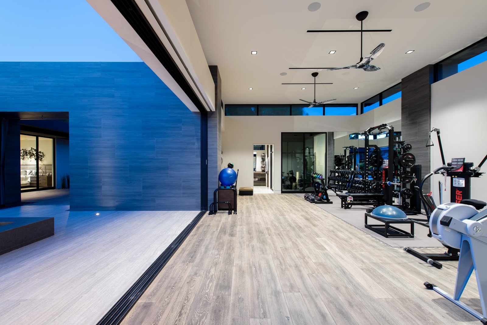 Office (4 Photos) Dwell