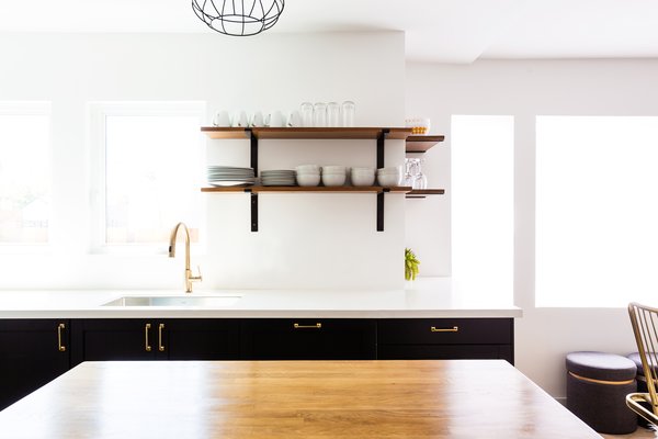 Photo 4 Of 8 In Resurrected Craftsman Residence By Samira Mahjoub
