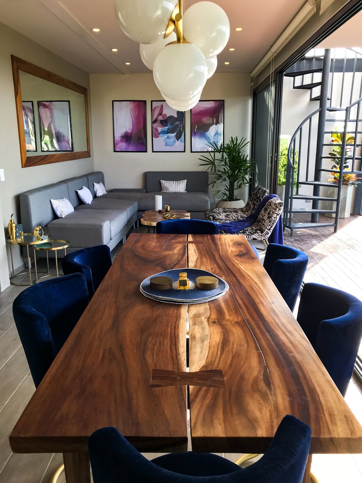 patio living room with large glass doors on Photo 1 Of 18 In Nocturna Jungle Penthouse By Benjamin Canyon Gass Dwell