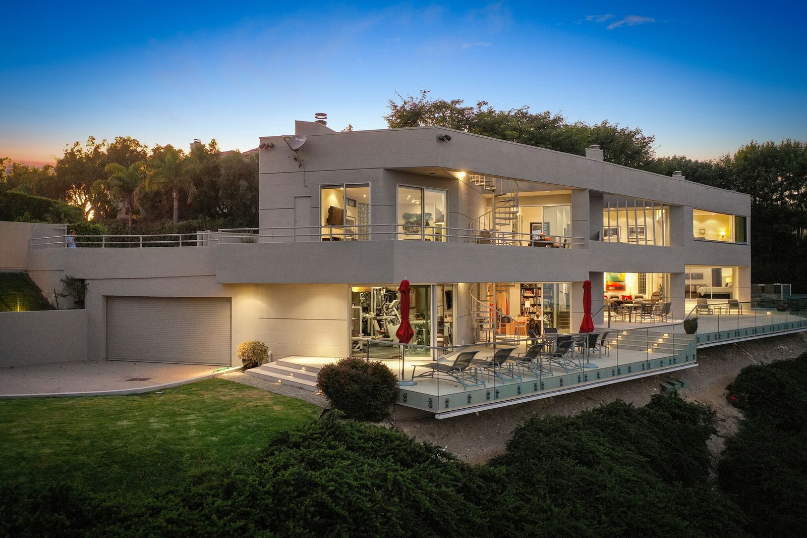 Galahad Dr (5 Photos) Dwell