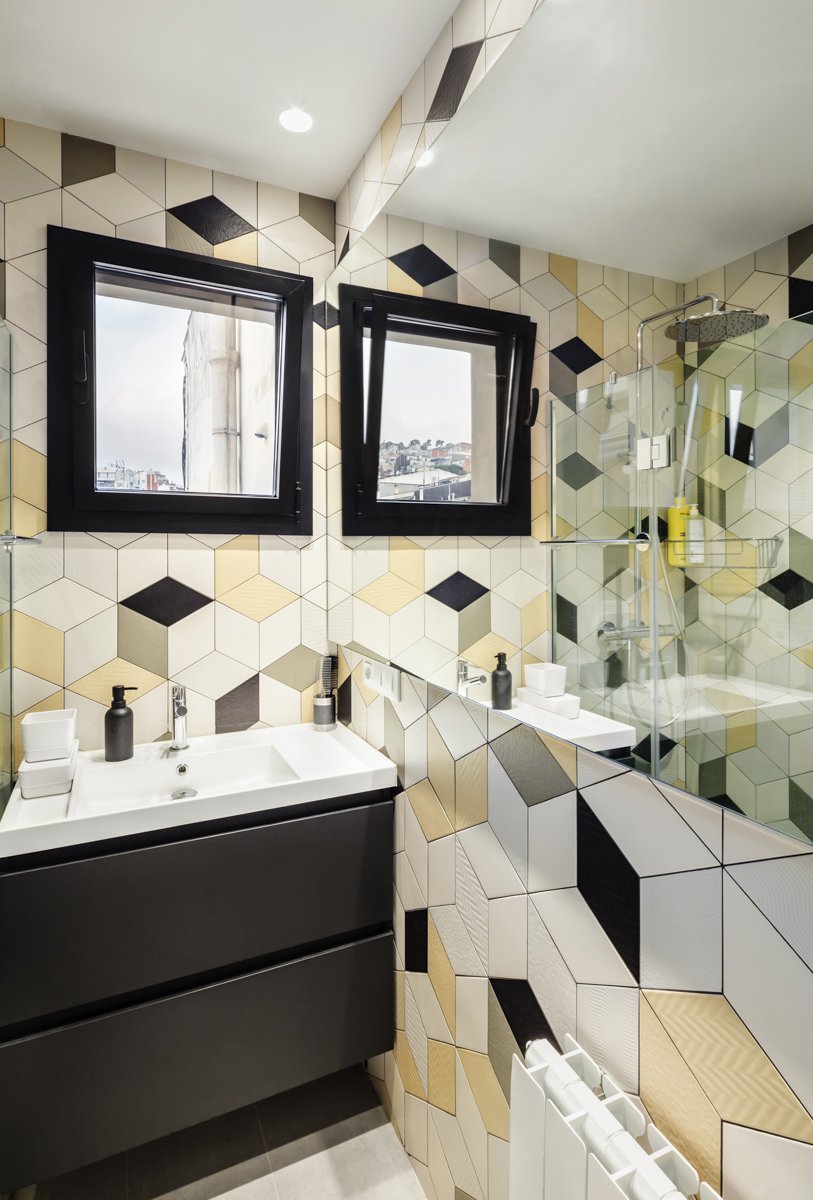 Hexagonal tiles for a masculine bathroom