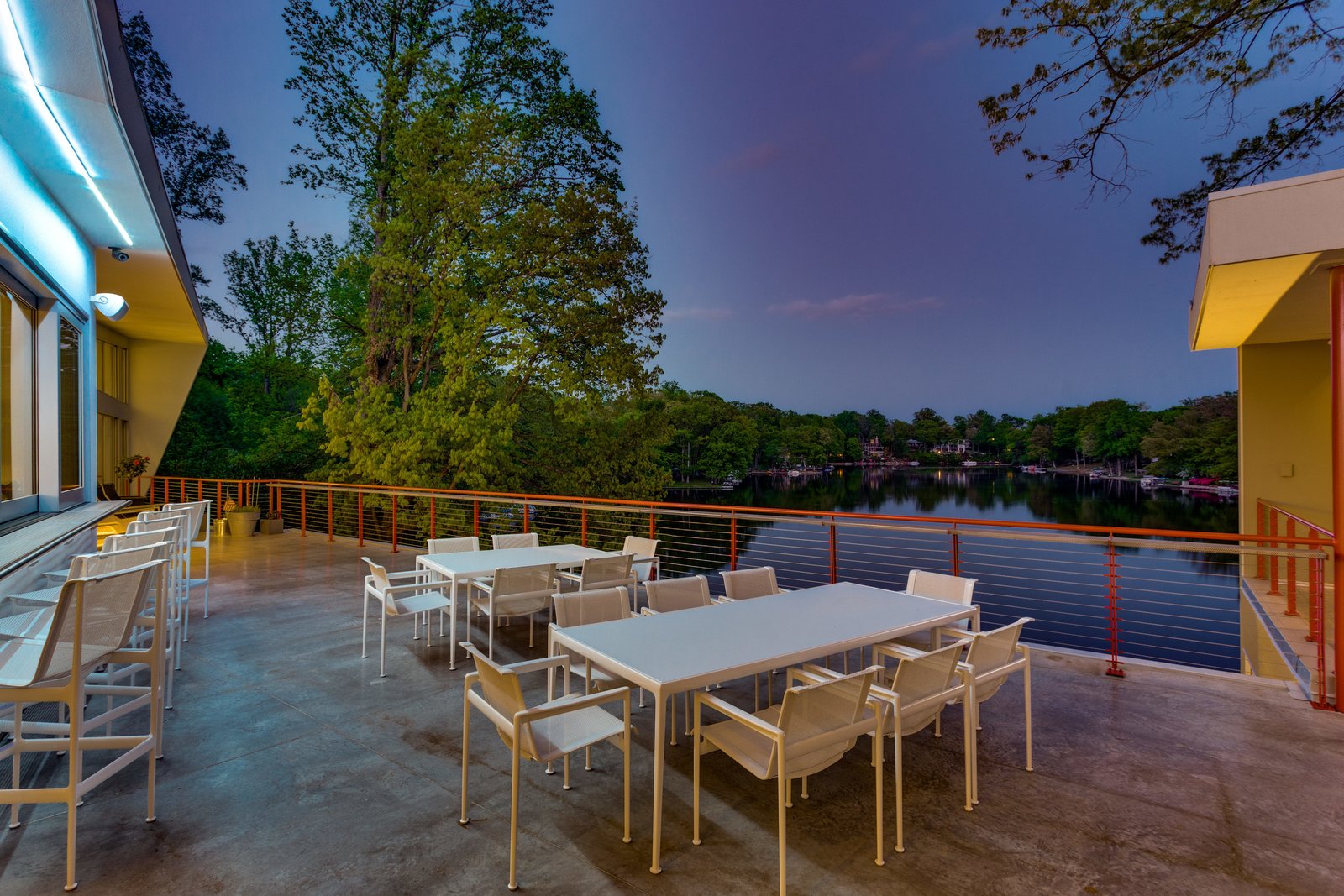 Photo 2 of 12 in Jafari Residence by Mario Pareja Dwell