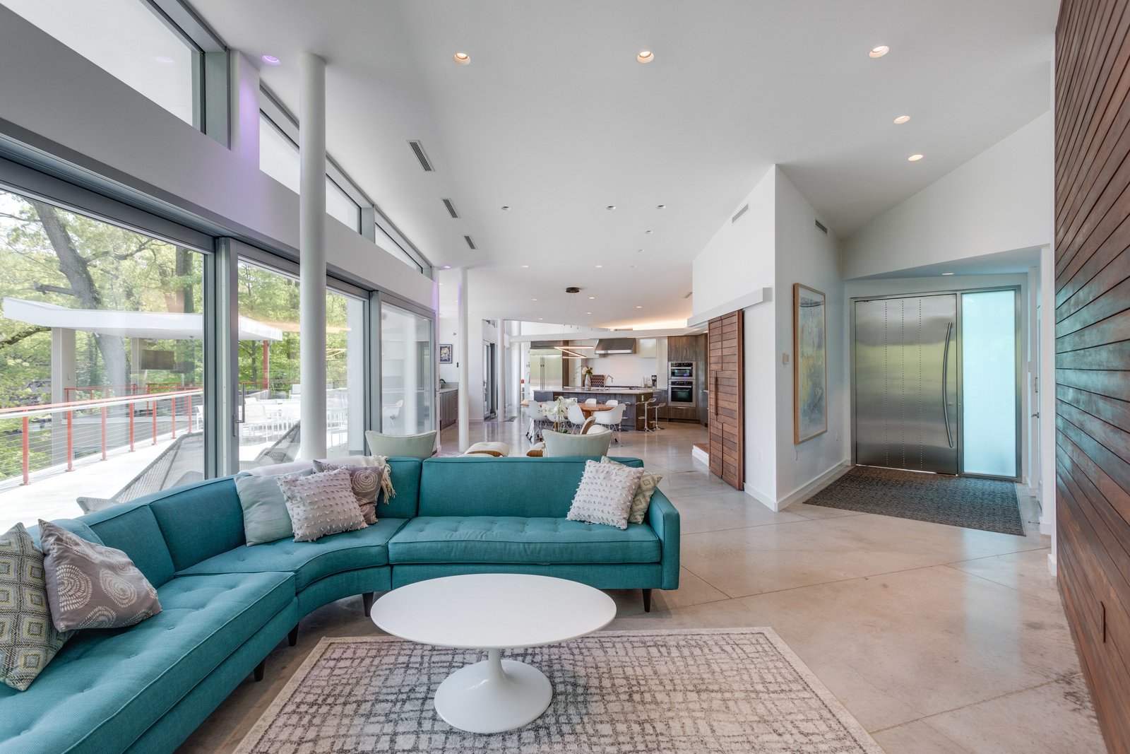 Photo 5 of 12 in Jafari Residence by Mario Pareja Dwell