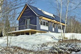 Brightbuilt Homes has been constructing beautiful modular homes in Maine since 2005. Modular home prices in Maine reflect the somewhat more expensive NorthEast market, reflected here: this tiny but tasteful, fully customized net-zero energy barn runs about $280 per square foot.